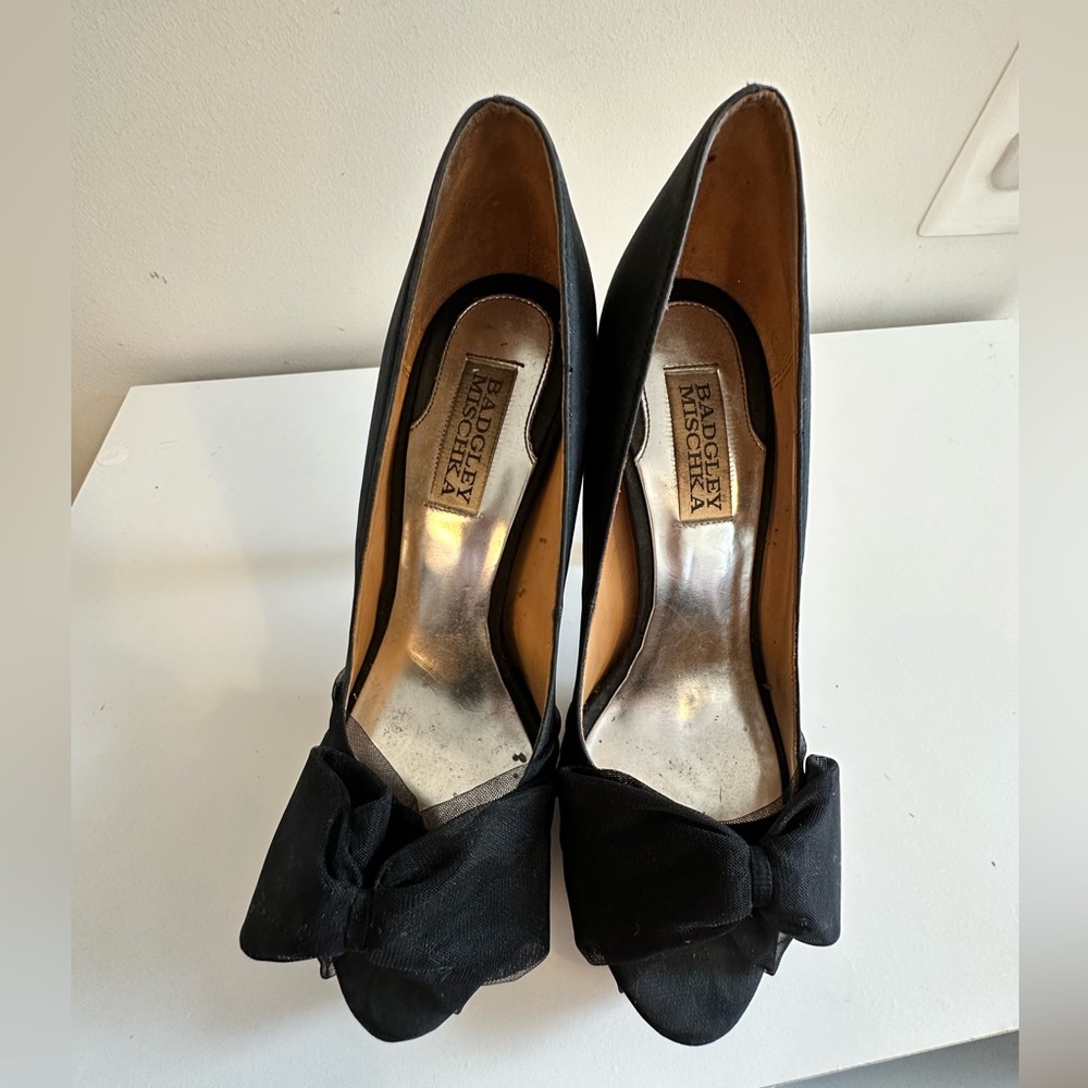 BADGLEY MISCHKA Sail Peeptoe Bow Heels